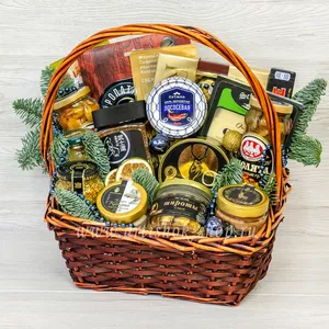 Подарок мужчине на новый год с деликатесным мясом Кабана, Оленя, Куропатки, с красной икрой и лесными грибами - №1356