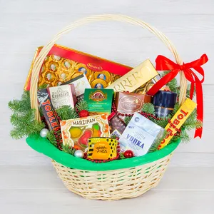 Большая подарочная корзина на новый год с конфетами Lindor, Mirabell Mozart, Grondard, Ferrero Roshe, шоколадом Toblerone, чаем Basilur и кофе Davidoff - №1954 