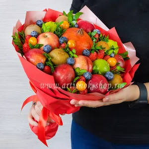 Фруктовый разнообразный букет с гранатом, киви, яблоками, лаймами, клубникой, голубикой и физалисом - №2309
