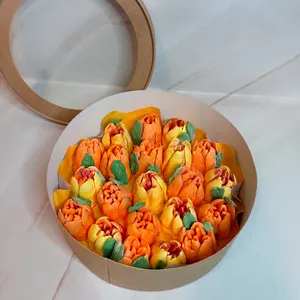Подарочная бежевая коробка с зефирными тюльпанами со вкусами манго и клубники - №2502